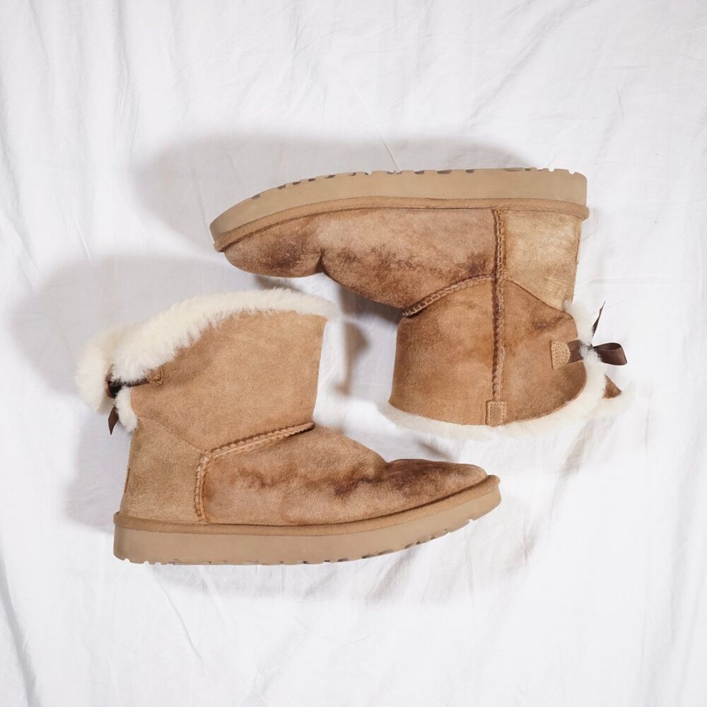 UGG Bailey Boot Ribbon Mid Brown Women’s Size 10